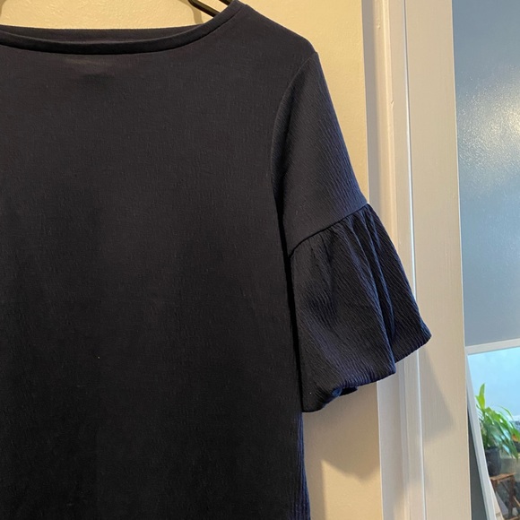 Navy Flowy Top Size Small - Picture 2 of 7